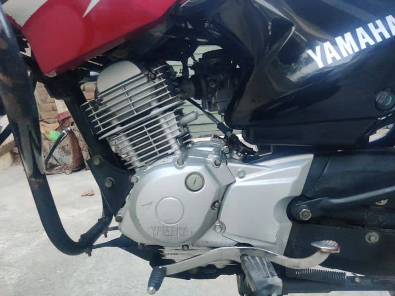 YAMAHA YBR 125G 2016 14