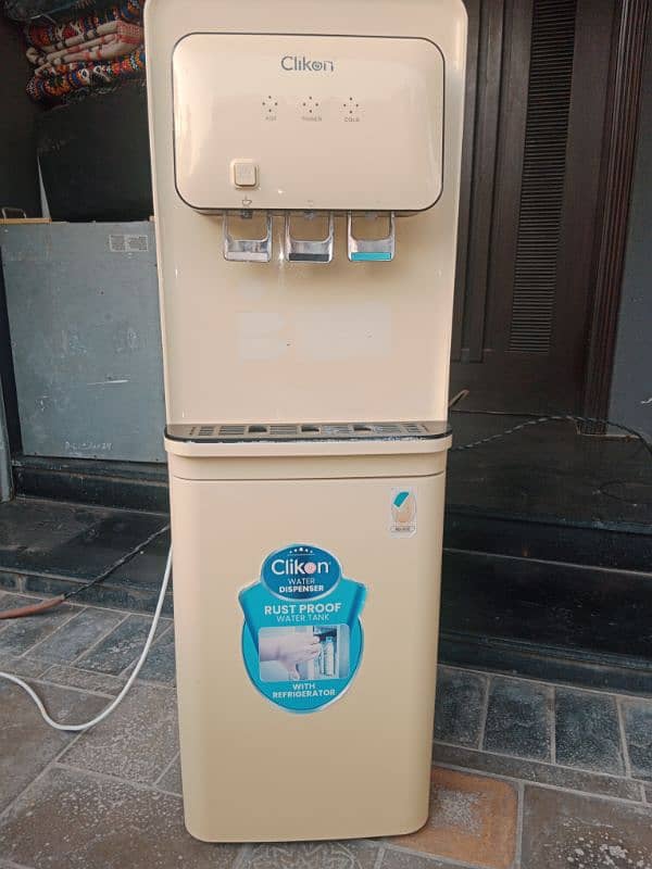 Cilkon water dispenser urgent sale 03013965838 0