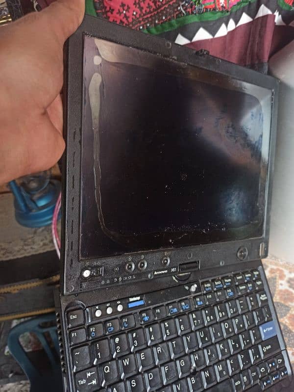 thinkpad laptop 2Gb ram 40Gb hard 7