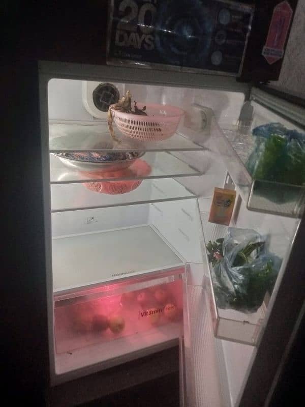 Orient fridge full size 1 month use front glass 5