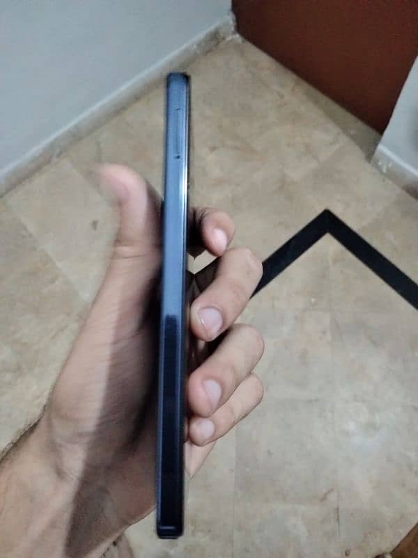 infinix hot 40i 8+8+/128 with box condition 9/10 3