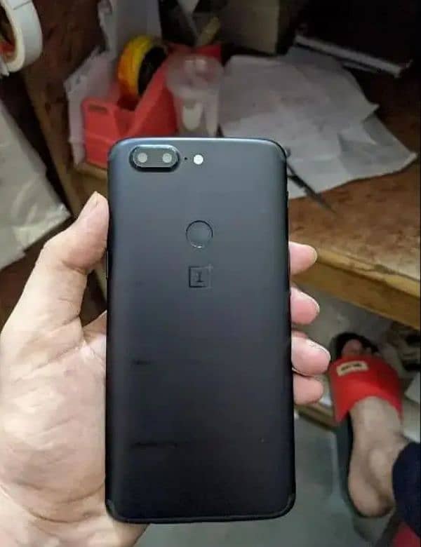 ONE PLUS 5T 8/128 MEMORY DUAL SIM APPROVED 10/9  EXCHANGE POSSIBLE HA 0