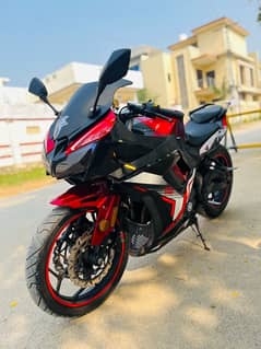 Yamaha R1 replica (400cc)