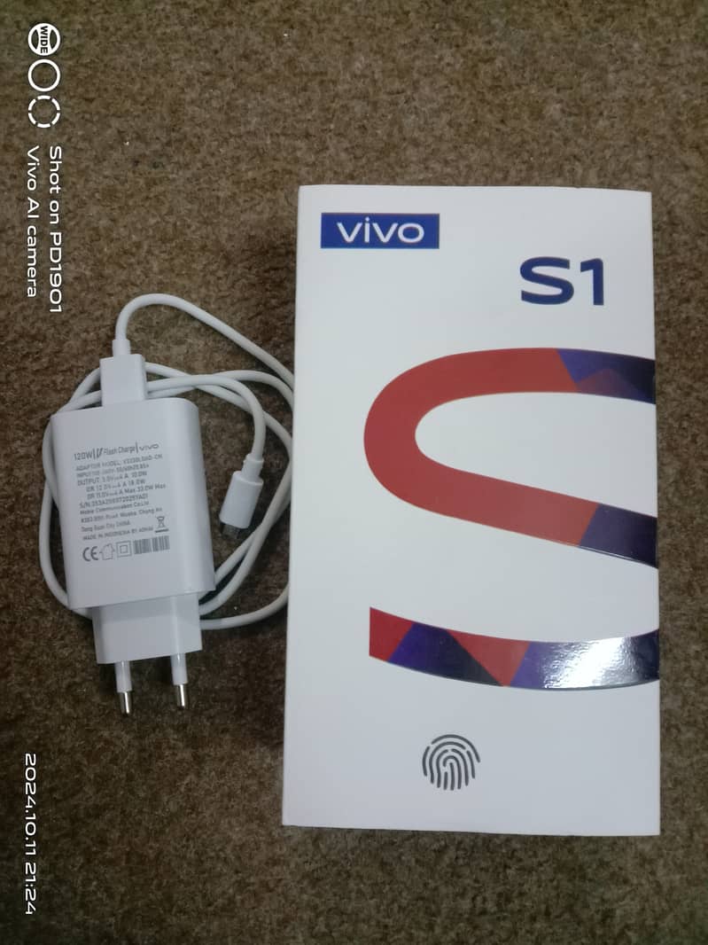 new vivo y s1 8/256 with box and charger 6