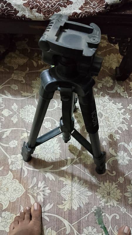 icon Tripod Professional 1