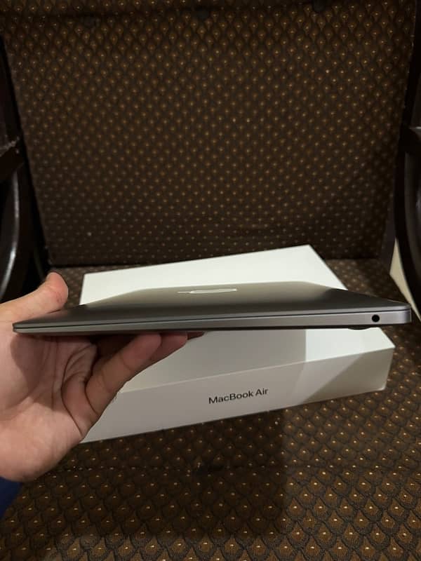 Macbook Air M1 8/256 gb perfect condition 3