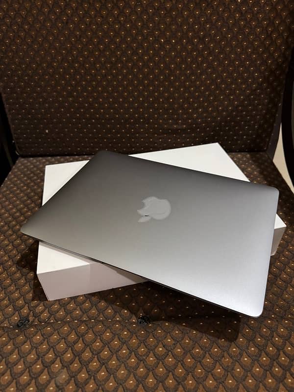 Macbook Air M1 8/256 gb perfect condition 4