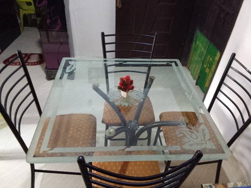 DINNING TABLE FOR SALE 2