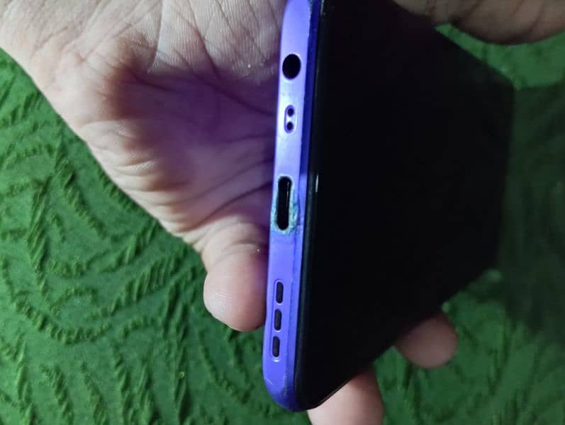 REDMI 9   (4gb__64gb) purple colour with box only 8