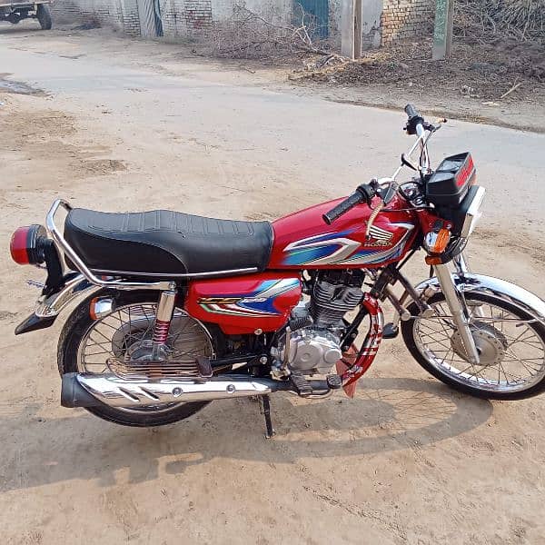 urgent sale motorcycle condition 10 by 10 0