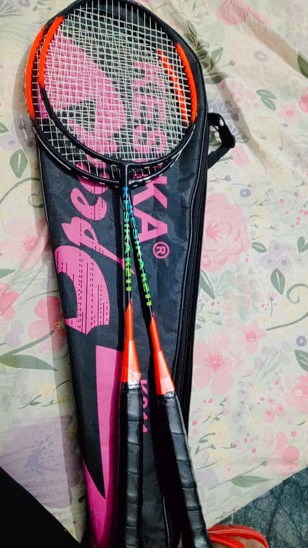 Pack of 3 , badminton set,2 reckts/aik shuttle box,1 net 1