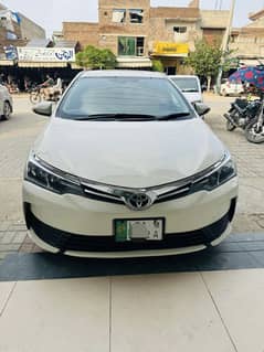 Toyota Corolla GLI 2018. touching only 2 back doors .