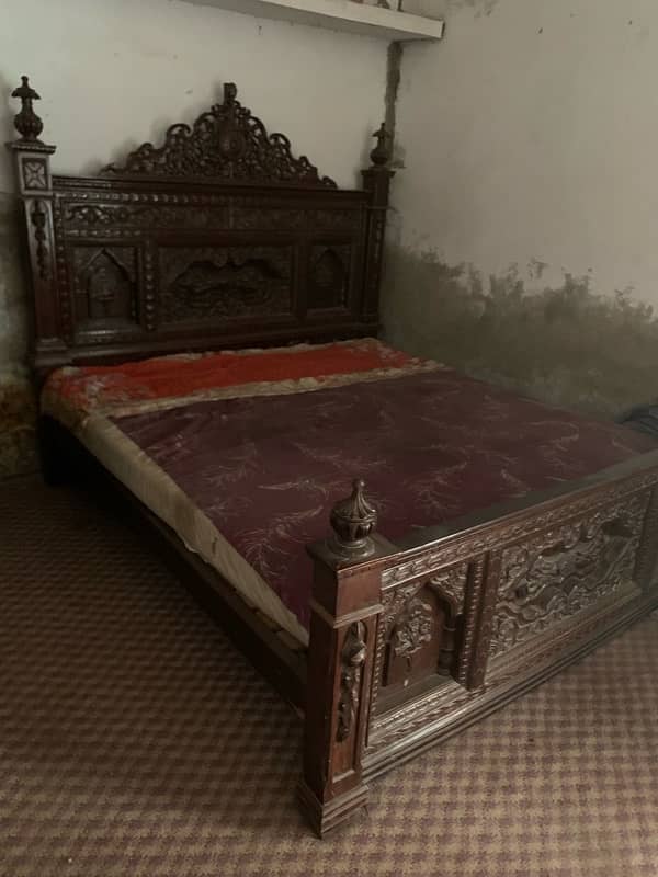 Chinioti Bed set for sell good condition 3