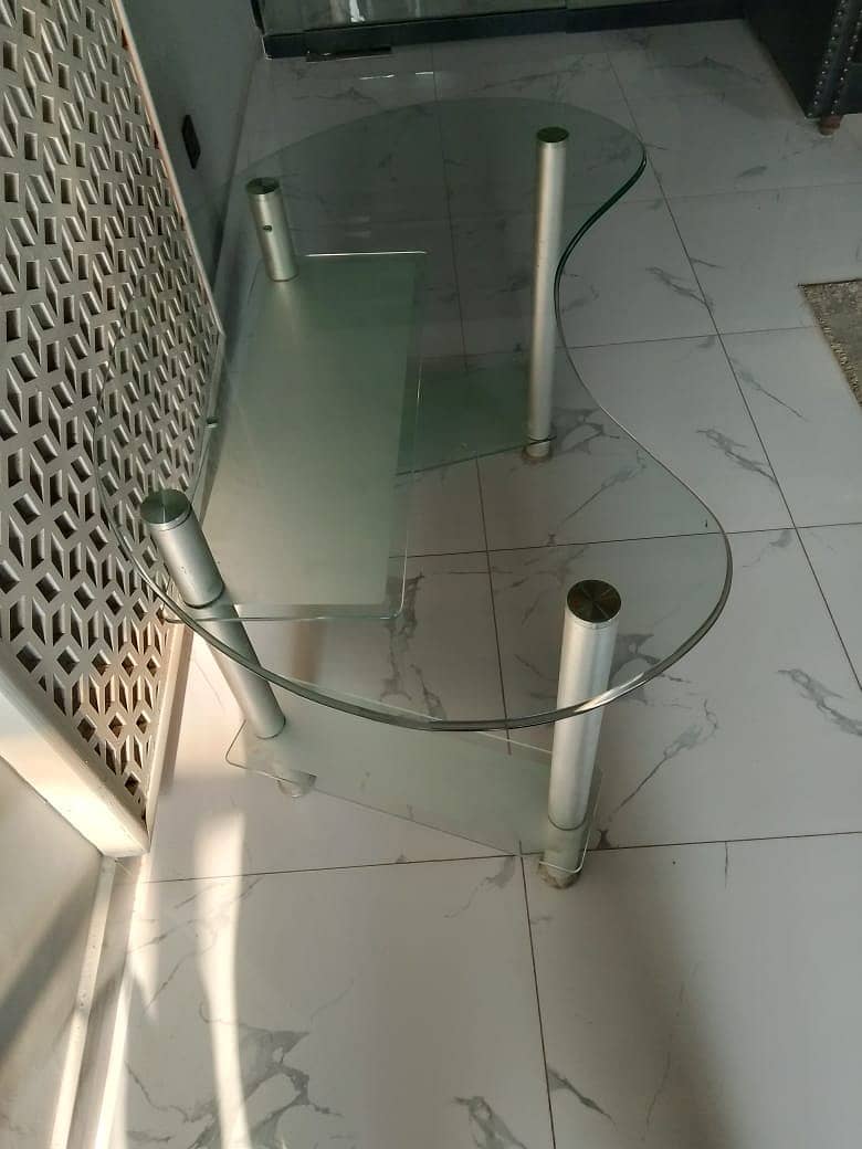 GLASS TABLE with ALUMINIUM STAND 2