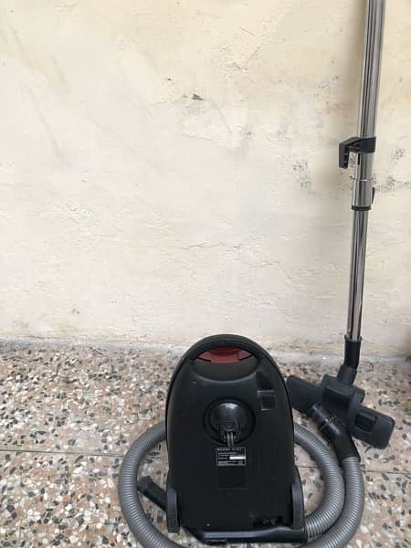 vacuum cleaner is for sale 2