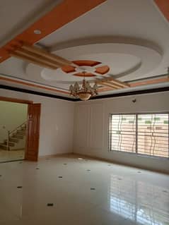 Canal road saeed colony no 2 lower porstion 17 Marla for rent