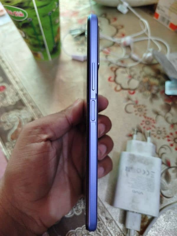 vivo y21 4gb ram and 64gb room 10/10 condition 3