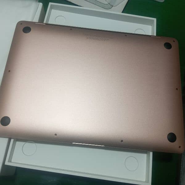 Macbook Air M1 2020, 8/256, Rose Gold with full box like new 6