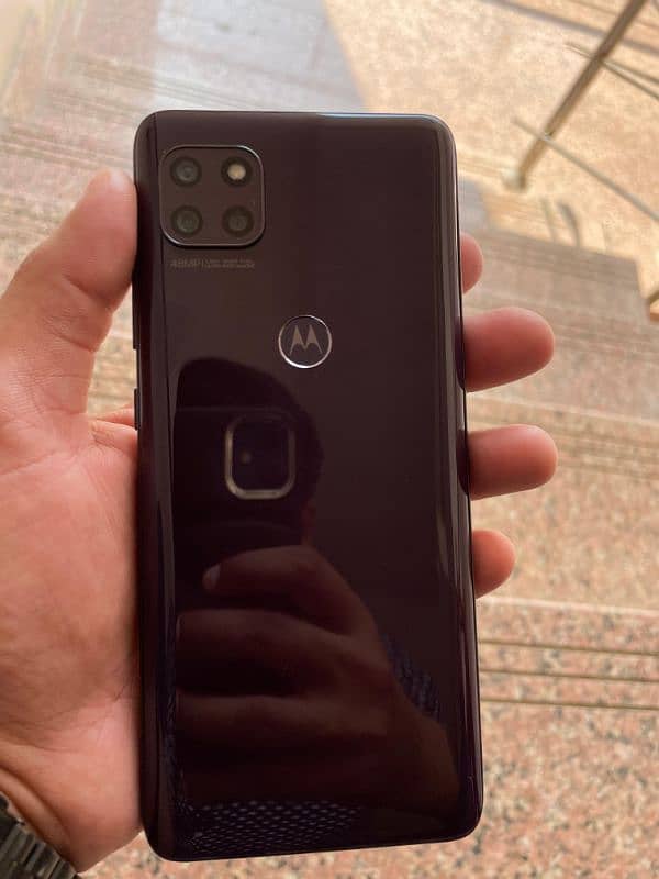 Moto one Ace 5g UW edition 1