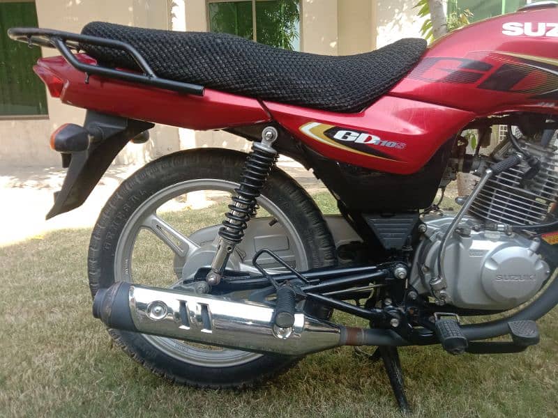 Suzuki 110S 2022 4