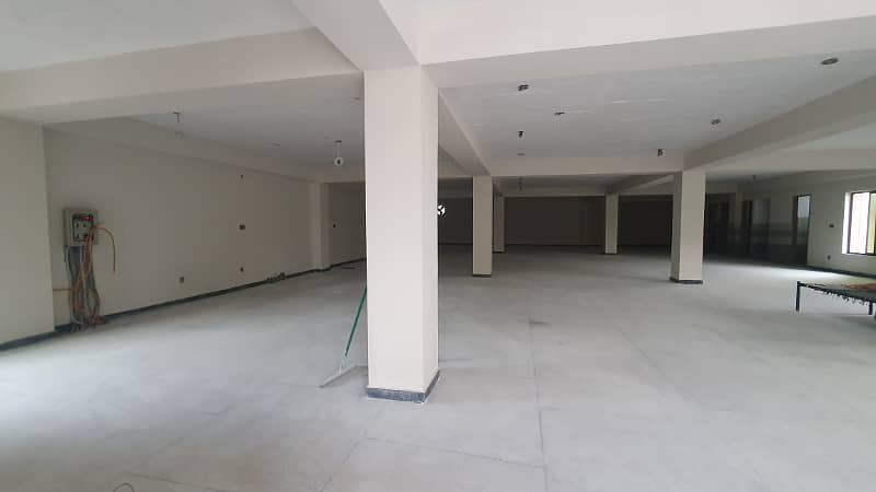 1 Kanal floor For Rent 1