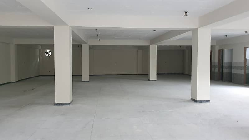 1 Kanal floor For Rent 4