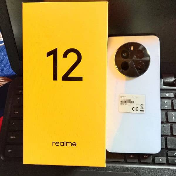 realme 12 2