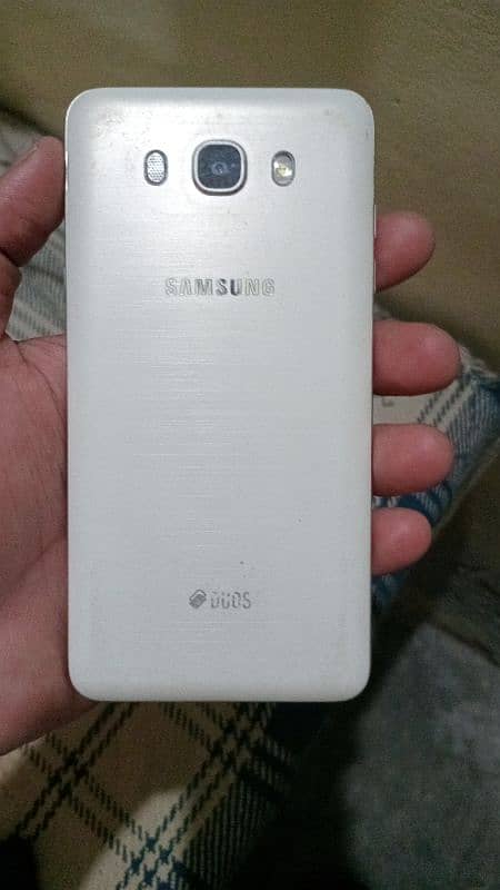 Samsung Galaxy J7 10 1