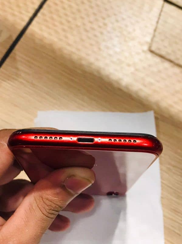 iPhone XR Sim working 64 gb 8