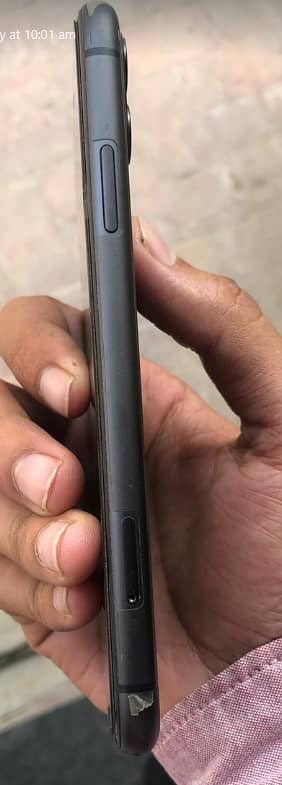 iphone 11 jv Non active 64 gb 1