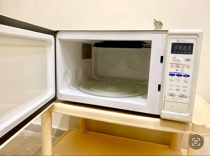 Dawlance Microwave Grill Oven 1