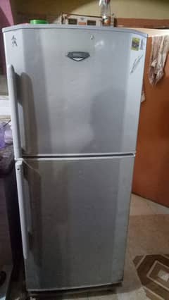 heir frige full size running condition 0