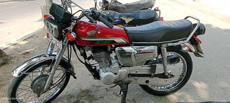 Honda 125 Special Edition ! 4