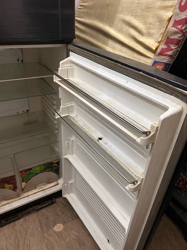 dawlance Fridge for sale two doors 8