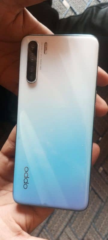 oppo f15 4