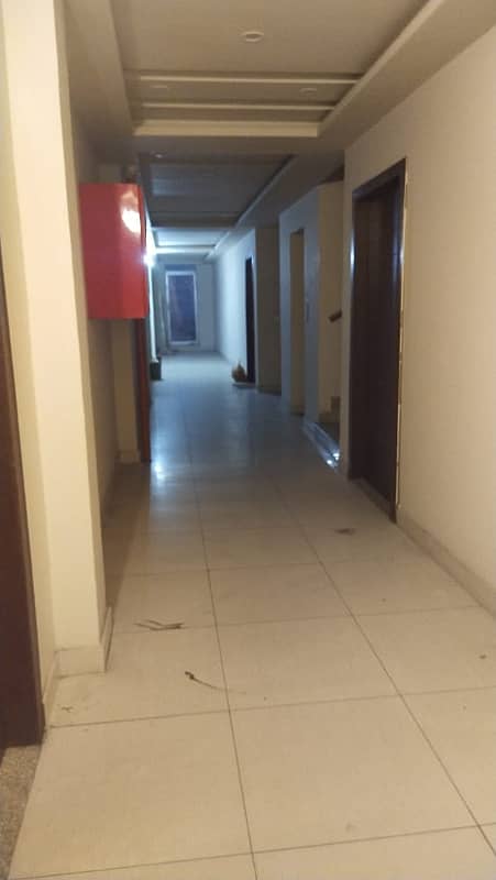 1 BED LIKE NEW APARTMENT FOR RENT IN SECTOR E MAIN BOULEVARD BAHRIA TOWN LAHORE 1