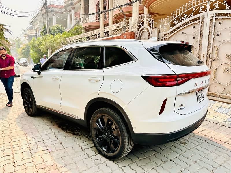 Haval H6 HEV Hybrid  11500Km  Total Genuine 4