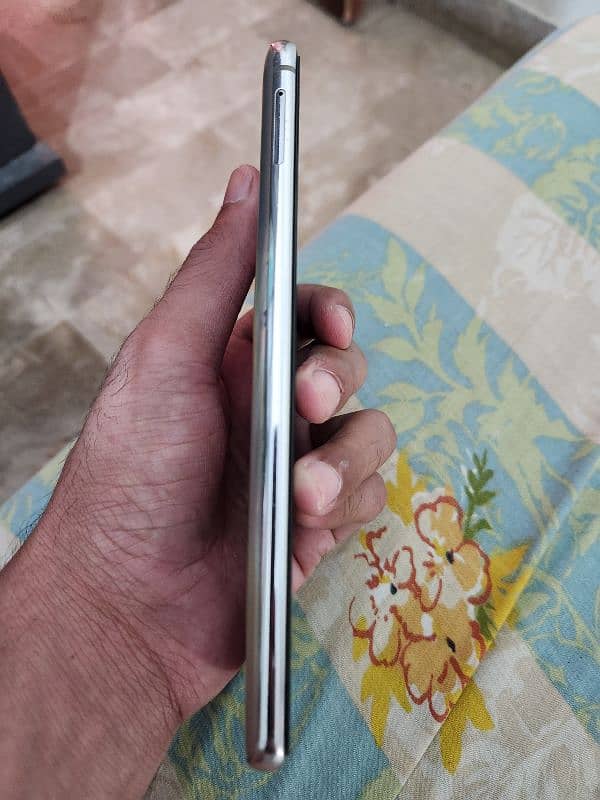 Samsung Note 10 lite(Aura Glow) 3