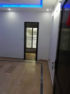 5 MARLA SLIGHTLY USED HOUSE FOR SALE AVAILABLE IN SECTOR D BAHRIA TOWN LAHORE