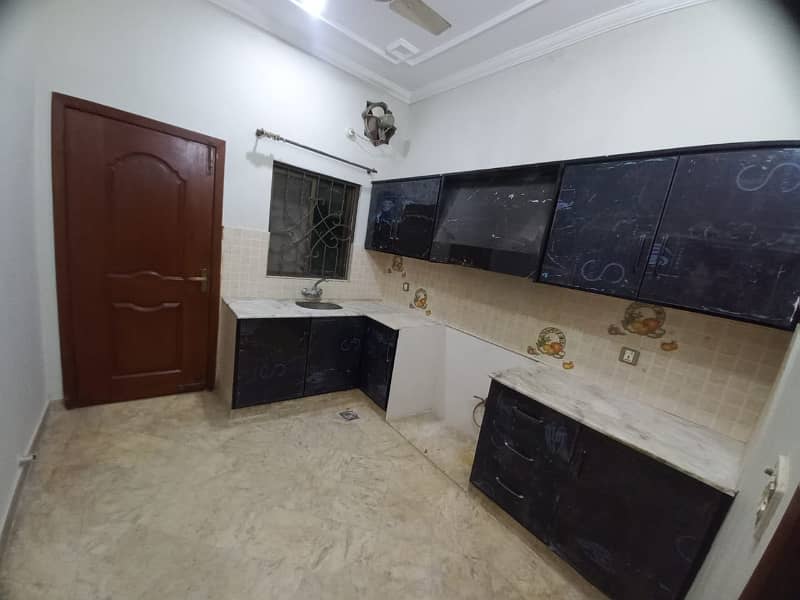 5 MARLA SLIGHTLY USED HOUSE FOR SALE AVAILABLE IN SECTOR D BAHRIA TOWN LAHORE 13