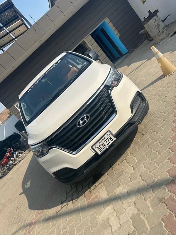 hyundai grand starex 2021 gl 1