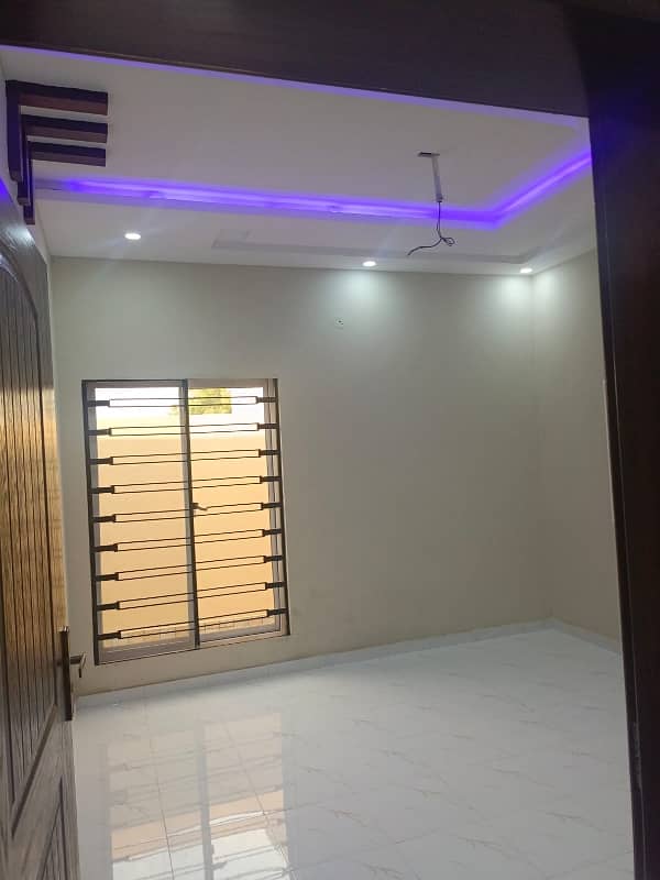 Prime Location Al Haram Garden House For sale Sized 5 Marla 3