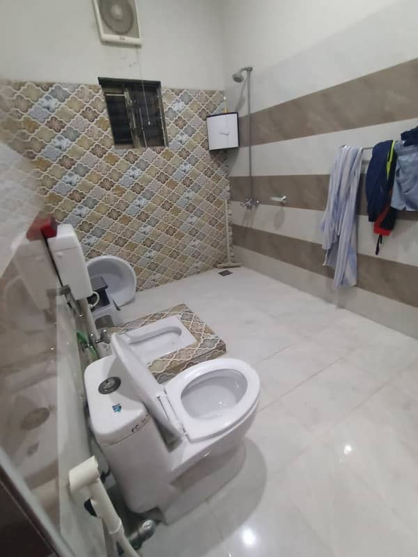 35 Marla upper portion with gas Available for Rent in AWT pH 1 12