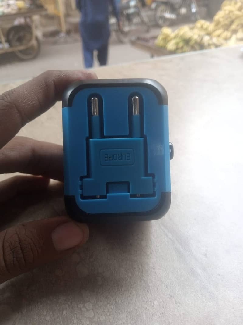 traveller adapter 5