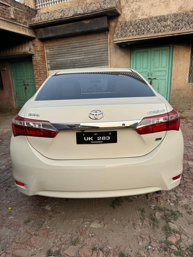 Toyota Corolla XLi VVTi 2015 13