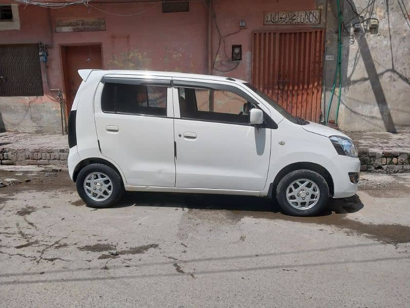 Suzuki Wagon R 2018 1