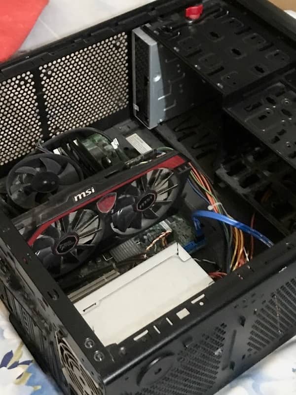 GTX 750 Ti, Core i5, 12GB Ram, 500GB HDD (FULL PC SETUP) Samsung LED 10