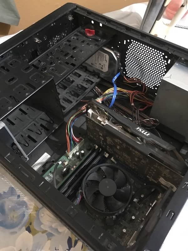 GTX 750 Ti, Core i5, 12GB Ram, 500GB HDD (FULL PC SETUP) Samsung LED 11