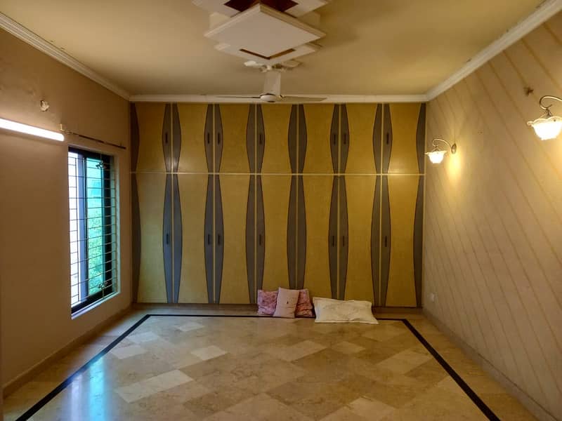 11 Marla Spacious House Available In Johar Town Phase 1 - Block E2 For sale 2