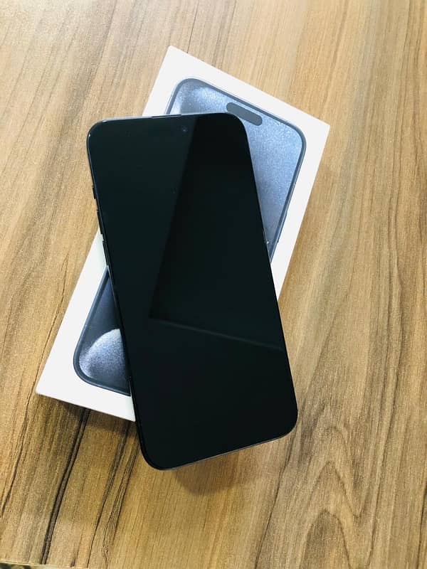 iphone 15 Pro Max 256 GB (PTA APPROVED) 4